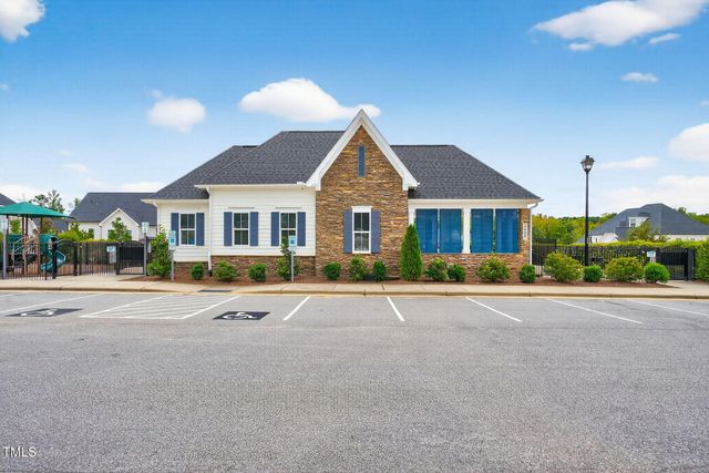 a black and white photo of a living room