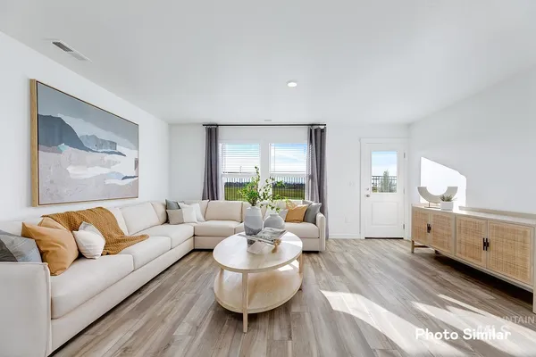 $426,850 | 3106 North Kankakee Way, Kuna, ID 83634