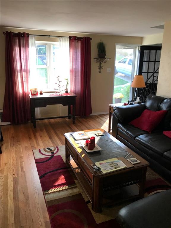 4147 Highgrove Road Pittsburgh, PA 15236 - Photo 6 of 12 Gallery Image 6