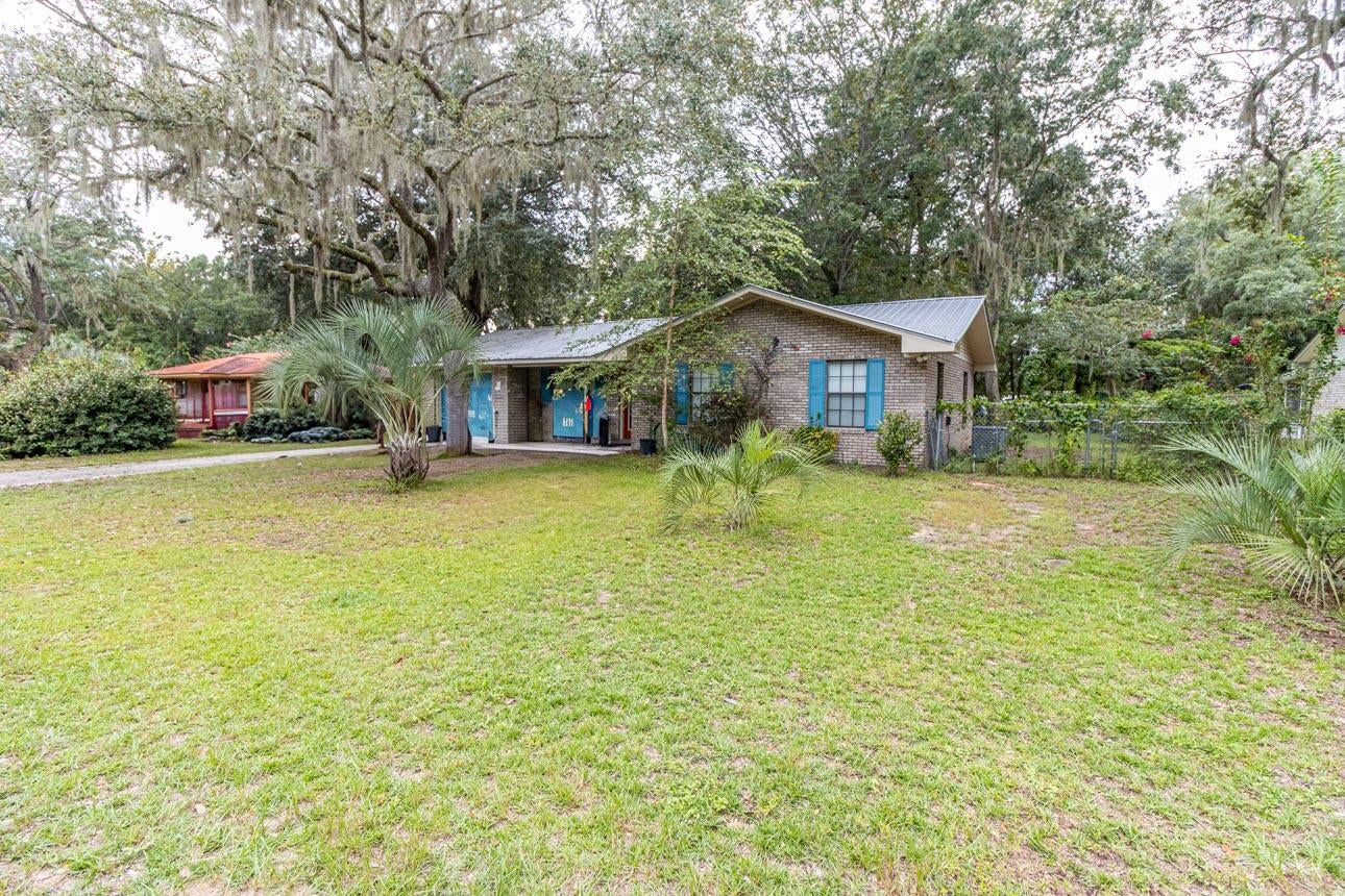 3075 Holley Point Road Navarre, FL 32566 - Photo 1 of 24 Gallery Image 1
