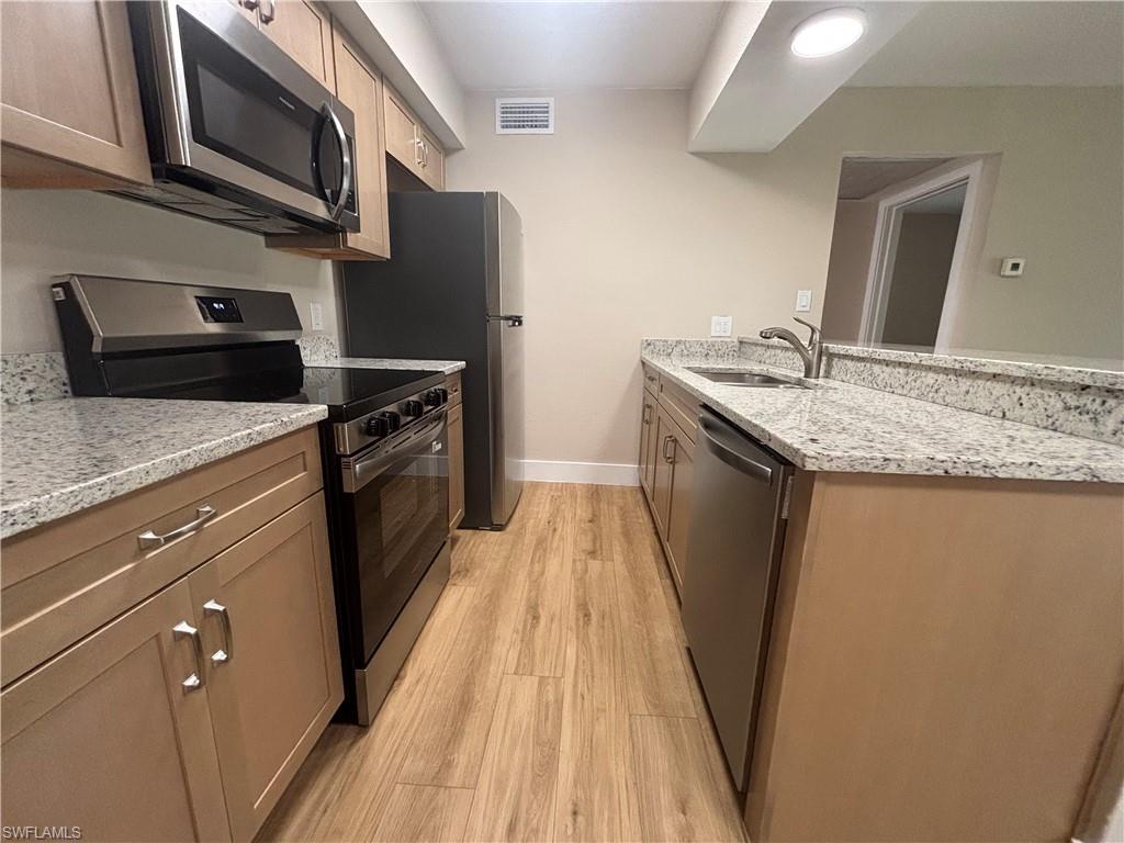 5327 Summerlin Road, Unit 2709 Fort Myers, FL 33919 - Photo 5 of 11