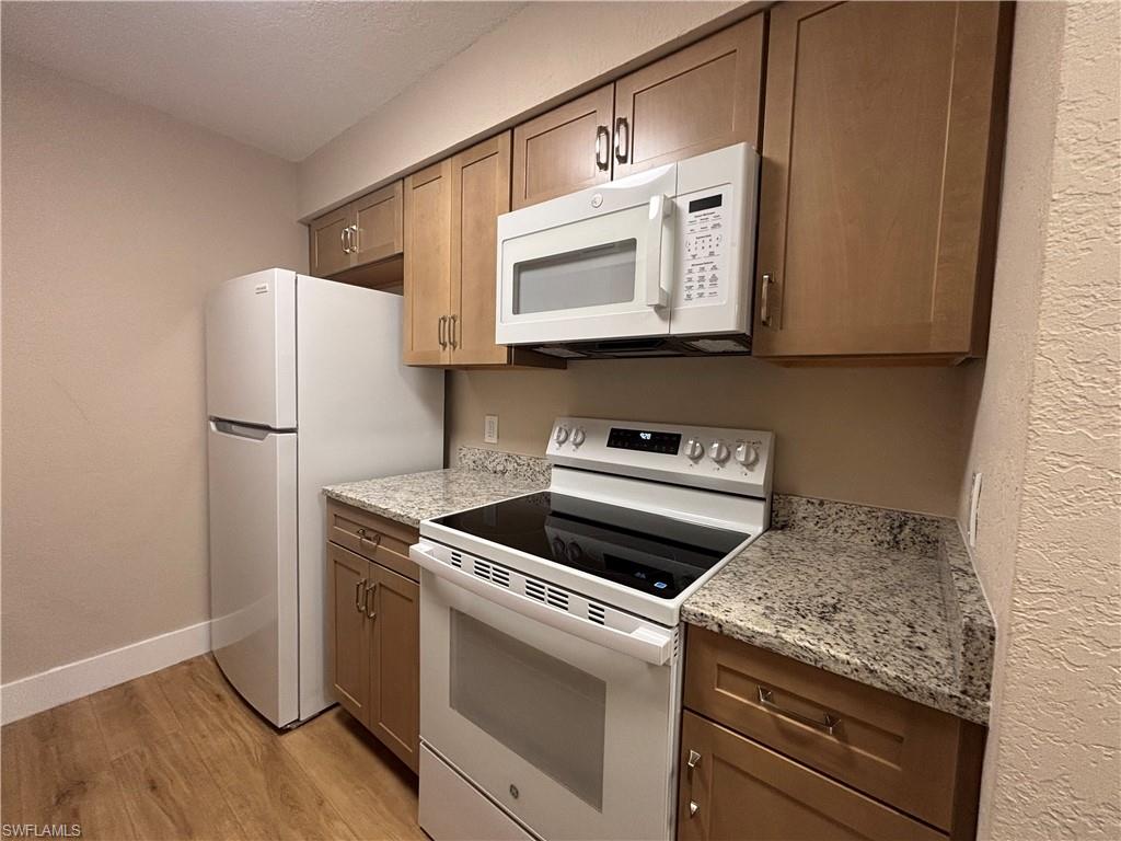 5327 Summerlin Road, Unit 2709 Fort Myers, FL 33919 - Photo 7 of 11