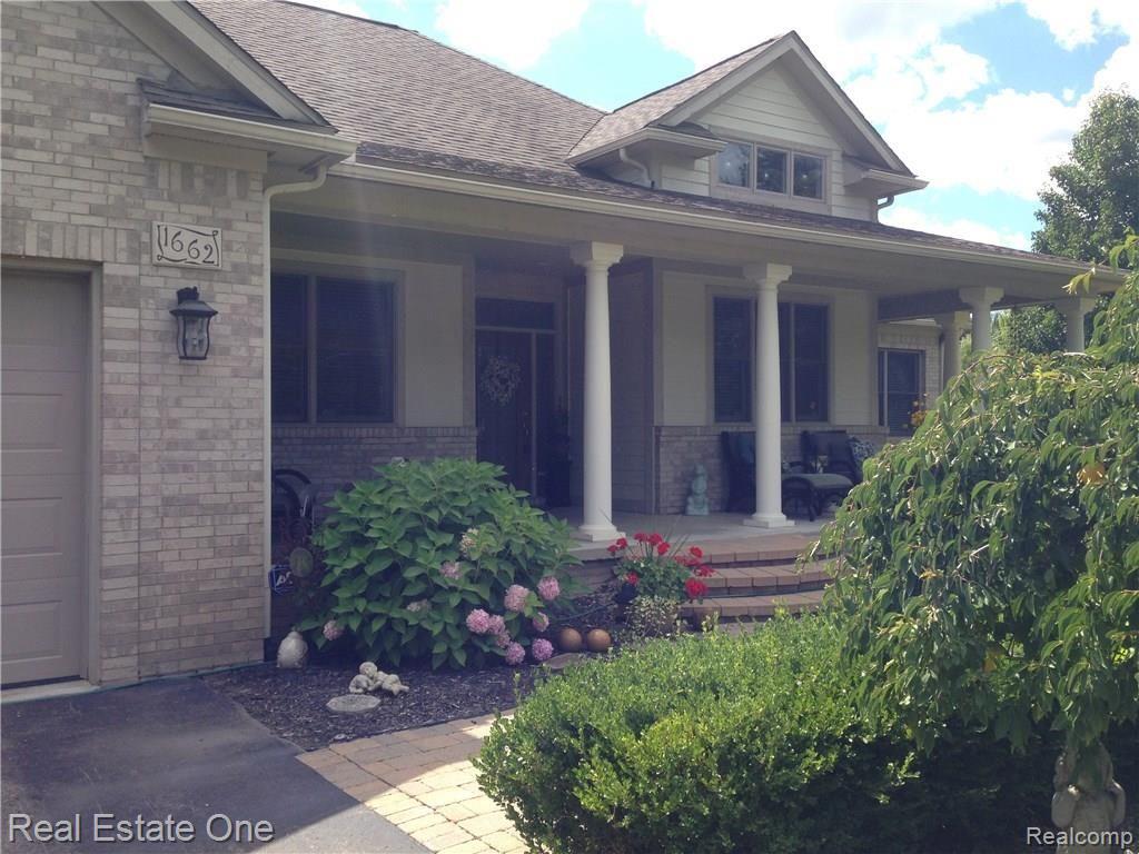 1662 Peppermill Road Lapeer, MI 48446 - Photo 2 of 36 IMG_0483.JPG