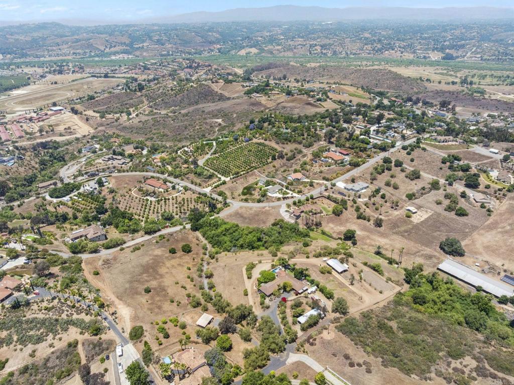 31801 Wrightwood Road Bonsall, CA 92003 - Photo 11 of 45