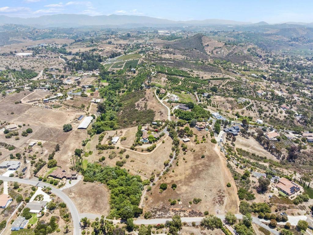 31801 Wrightwood Road Bonsall, CA 92003 - Photo 14 of 45