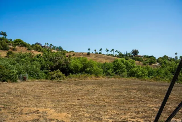 $425,000 | 31801 Wrightwood Road, Bonsall, CA 92003