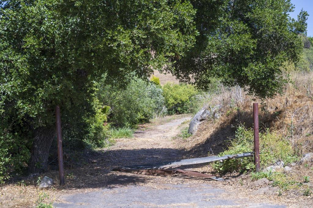 31801 Wrightwood Road Bonsall, CA 92003 - Photo 3 of 45