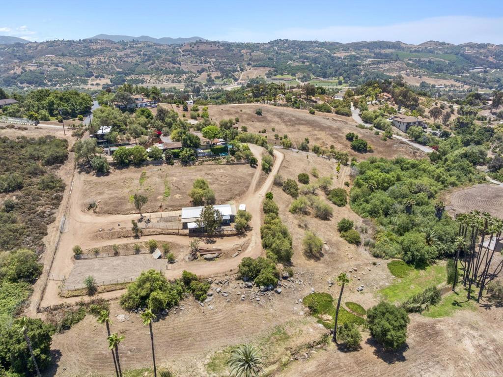 31801 Wrightwood Road Bonsall, CA 92003 - Photo 31 of 45