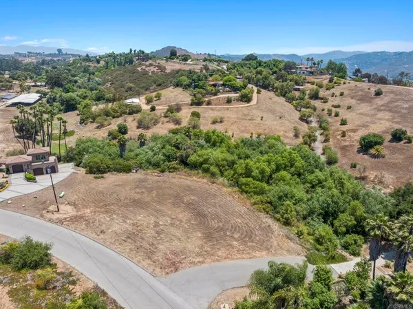 $425,000 | 31801 Wrightwood Road, Bonsall, CA 92003