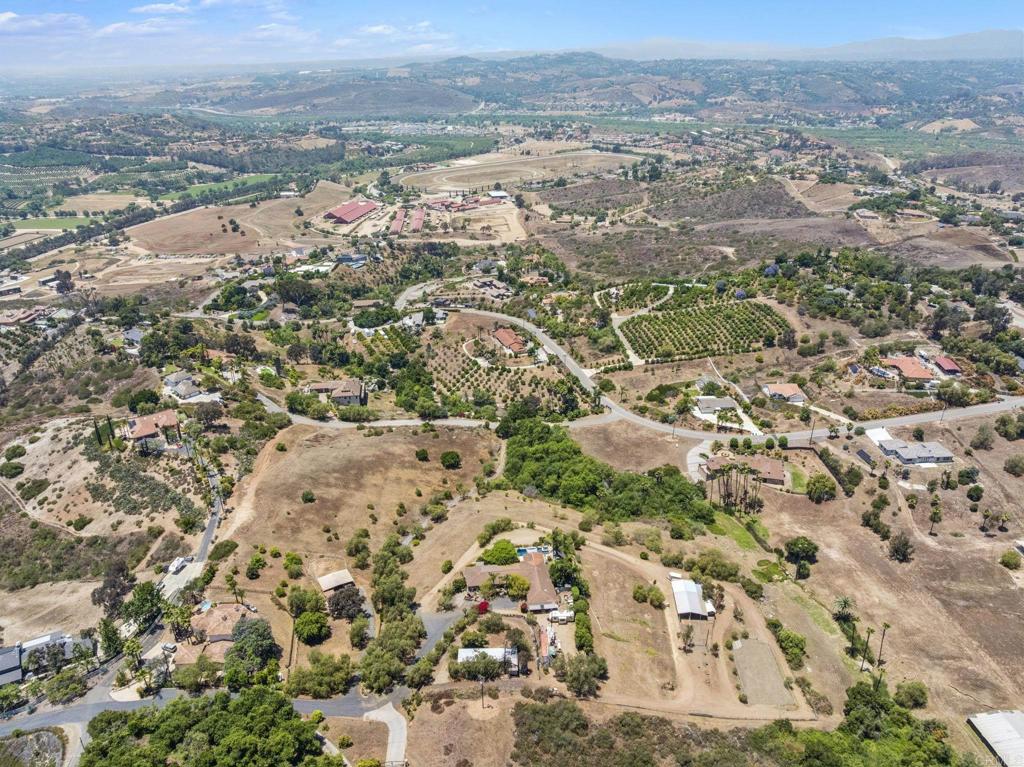 31801 Wrightwood Road Bonsall, CA 92003 - Photo 41 of 45