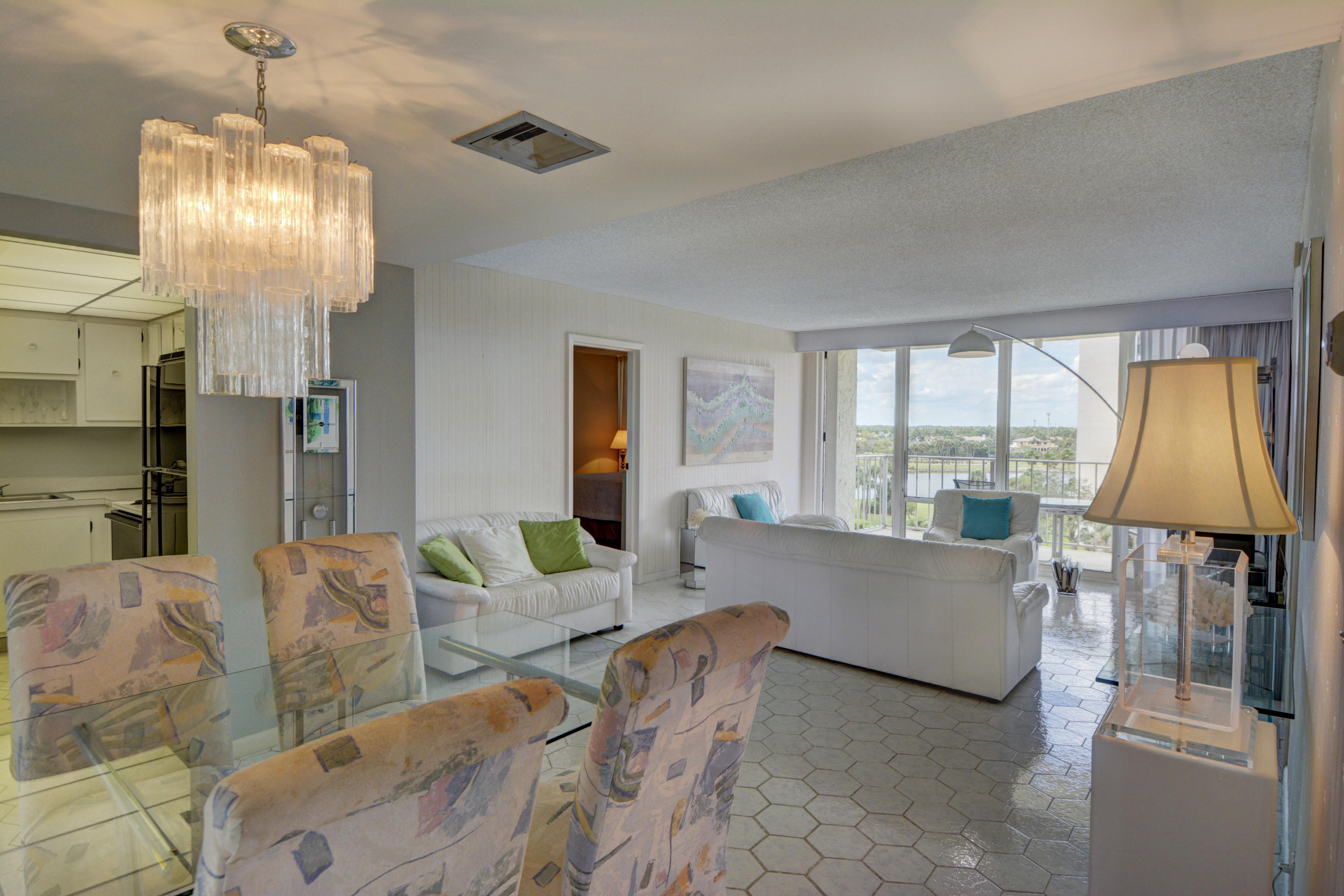 336 Golfview Road, Unit 614 North Palm Beach, FL 33408 - Photo 13 of 47 DINING AREA