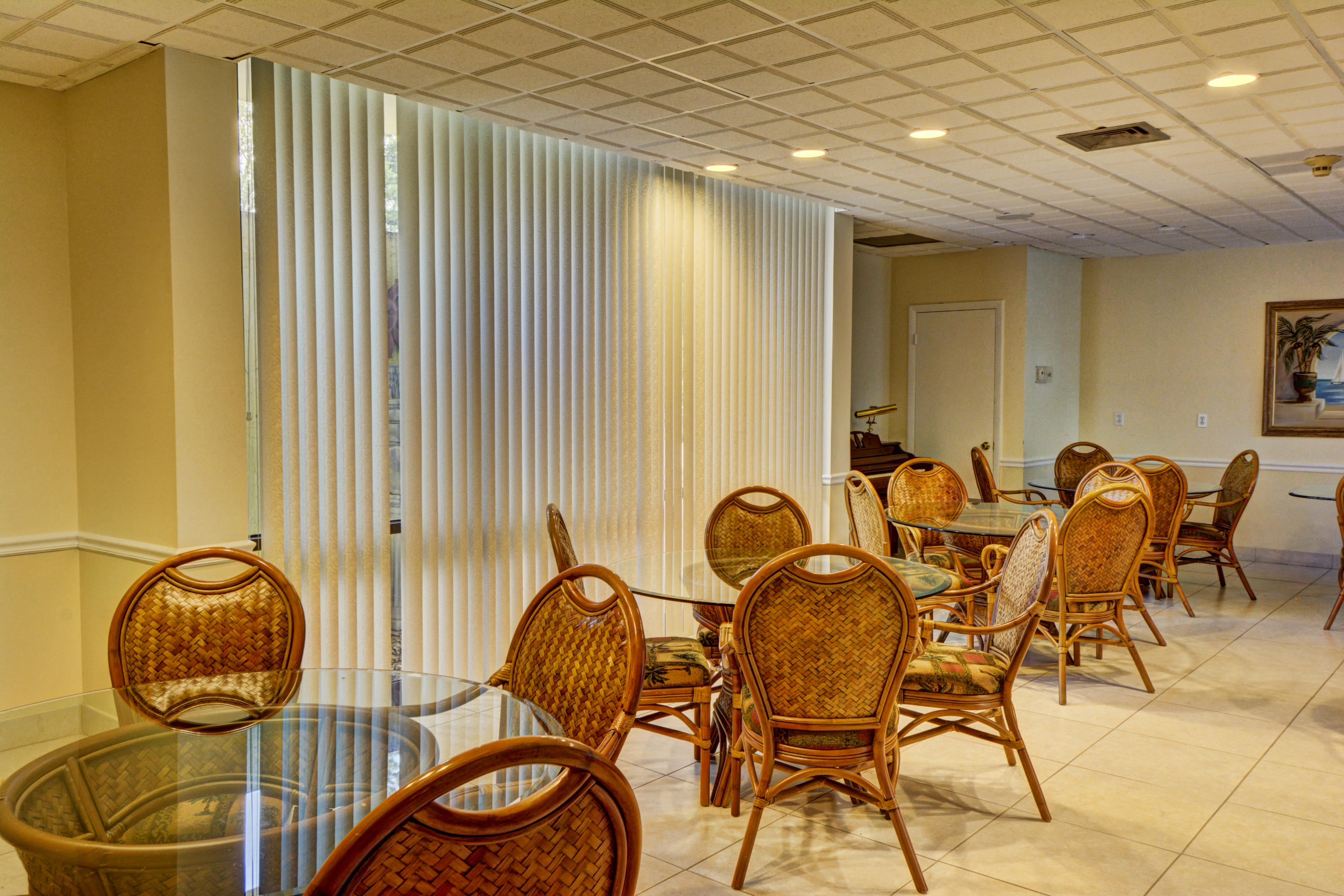 336 Golfview Road, Unit 614 North Palm Beach, FL 33408 - Photo 37 of 47 COMMUNITY ROOM