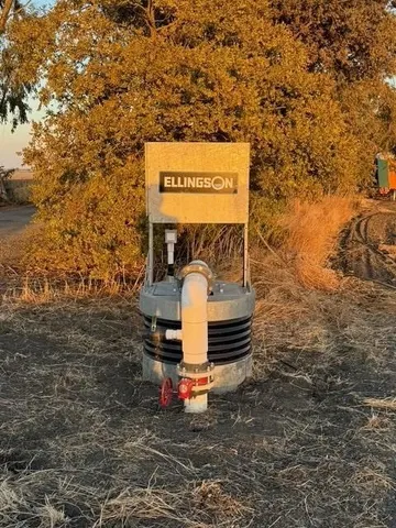 a view of a backyard of the house