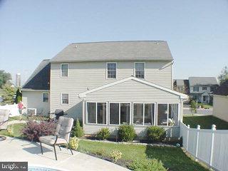 701 Farnum Road Lititz, PA 17543 - Photo 2 of 10