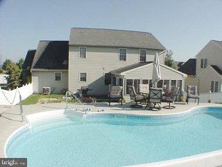 701 Farnum Road Lititz, PA 17543 - Photo 3 of 10