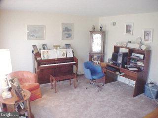 701 Farnum Road Lititz, PA 17543 - Photo 4 of 10