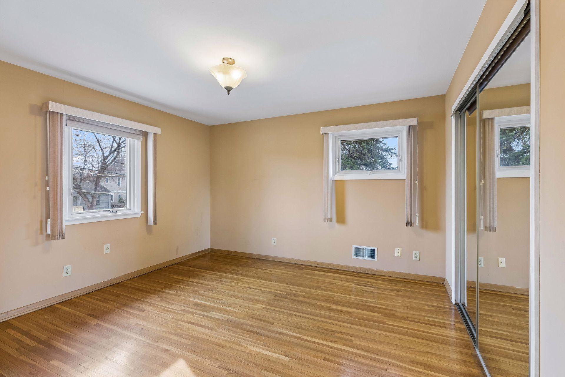 1025 Colby Street St. Paul, MN 55116 - Photo 12 of 22