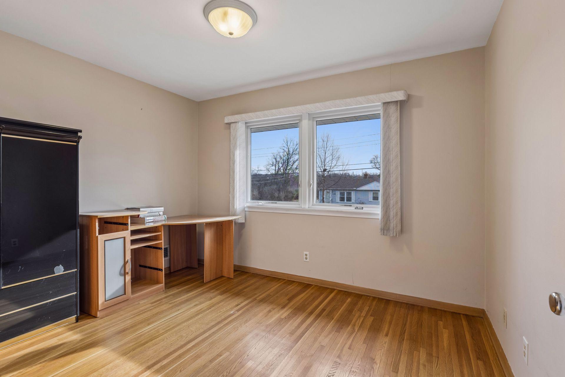 1025 Colby Street St. Paul, MN 55116 - Photo 13 of 22