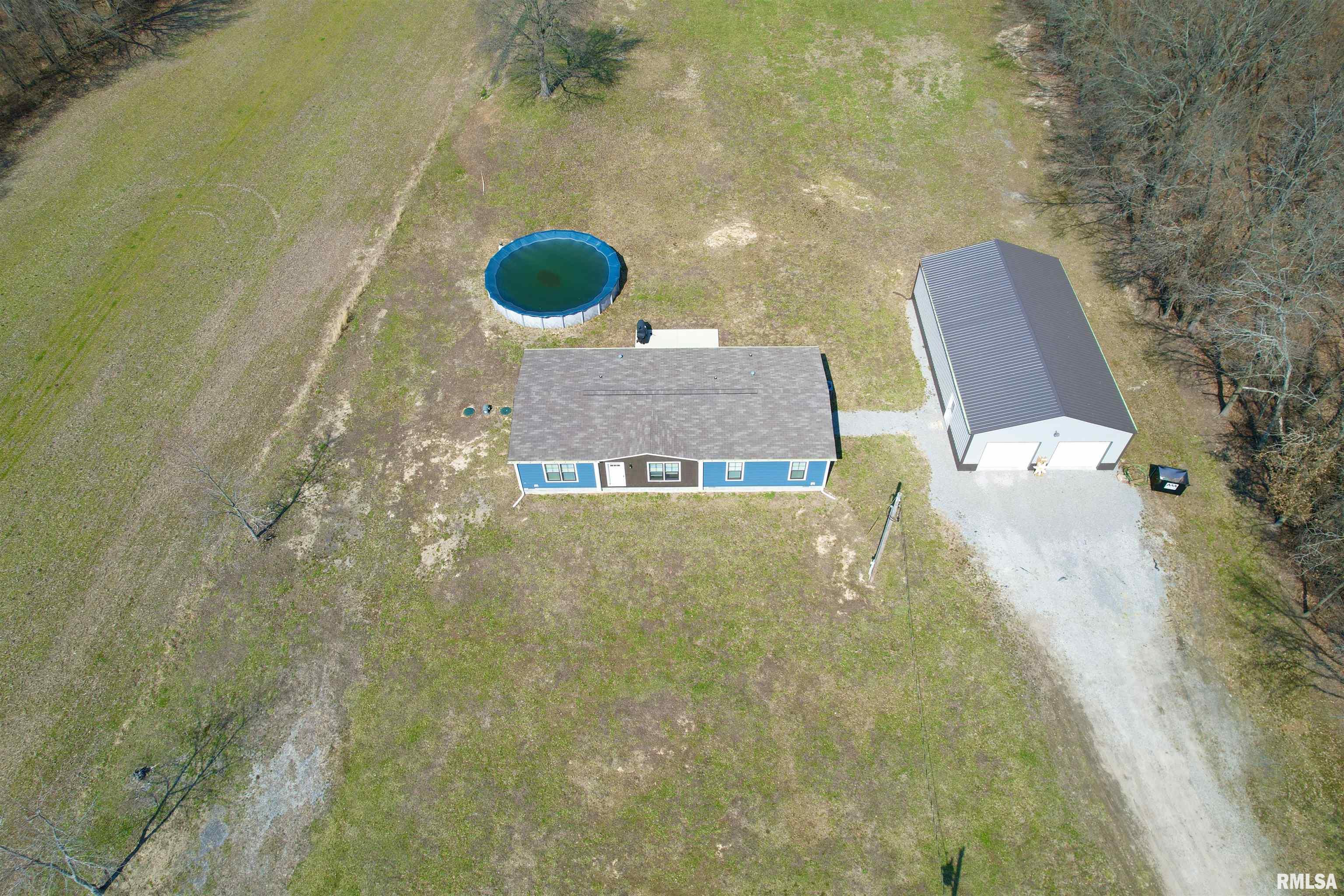 2979 Bundyville Road Walnut Hill, IL 62893 - Photo 4 of 70