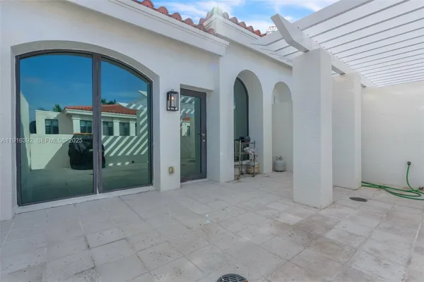 $1,500,000 | 1162 98th Street, Unit 4, Bay Harbor Islands, FL 33154