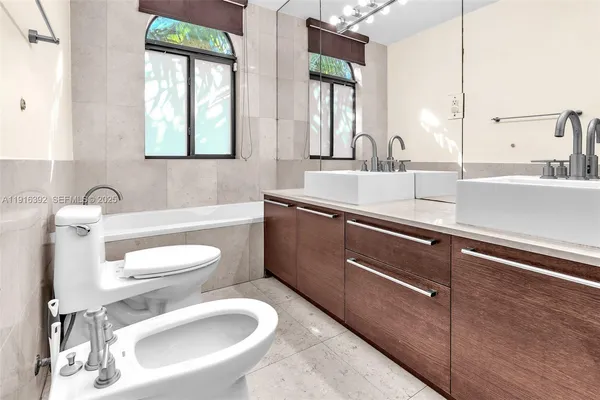 $1,500,000 | 1162 98th Street, Unit 4, Bay Harbor Islands, FL 33154