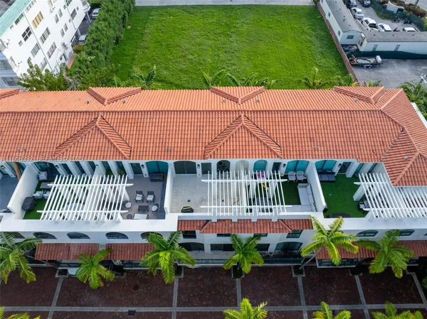 $1,500,000 | 1162 98th Street, Unit 4, Bay Harbor Islands, FL 33154