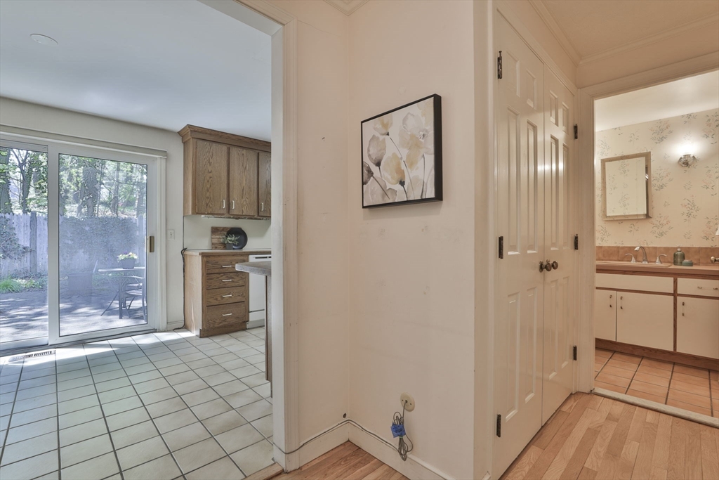 21 Westerly Street, Unit 3 Wellesley, MA 02482 - Photo 10 of 41