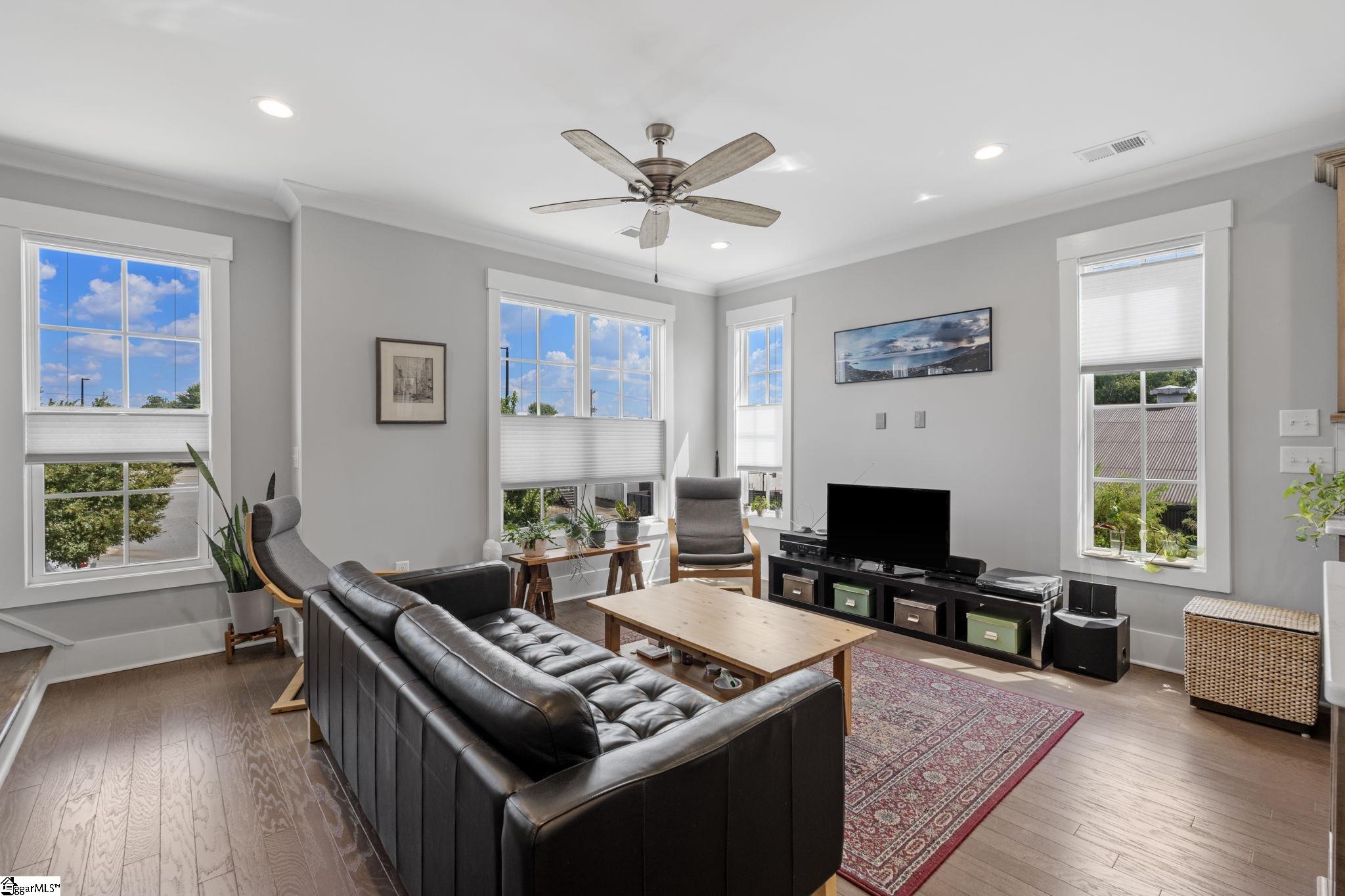 7 Hub Street Greenville, SC 29601 - Photo 23 of 34