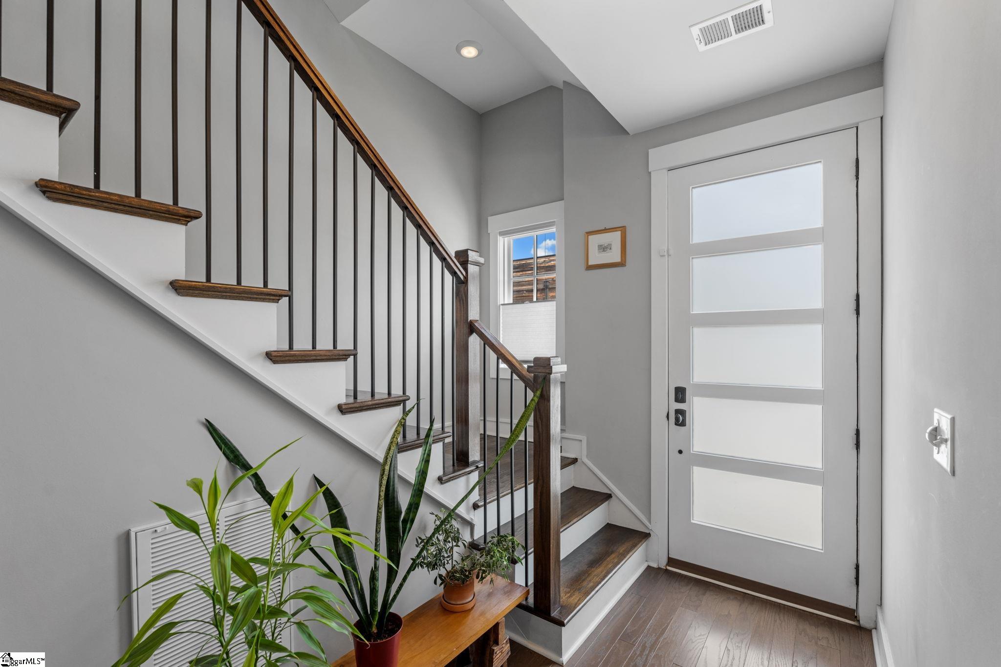 7 Hub Street Greenville, SC 29601 - Photo 4 of 34