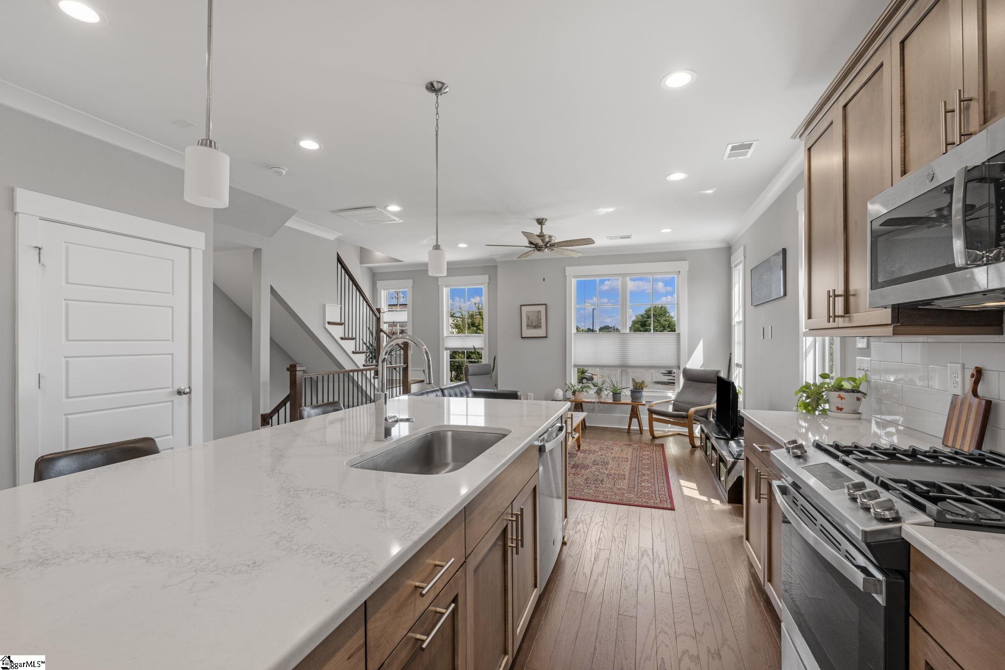 7 Hub Street Greenville, SC 29601 - Photo 9 of 34