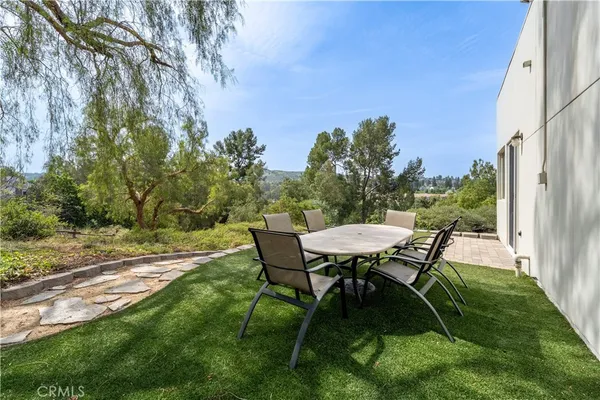 $2,999,999 | 385 South Via Montanera, Anaheim Hills, CA 92807