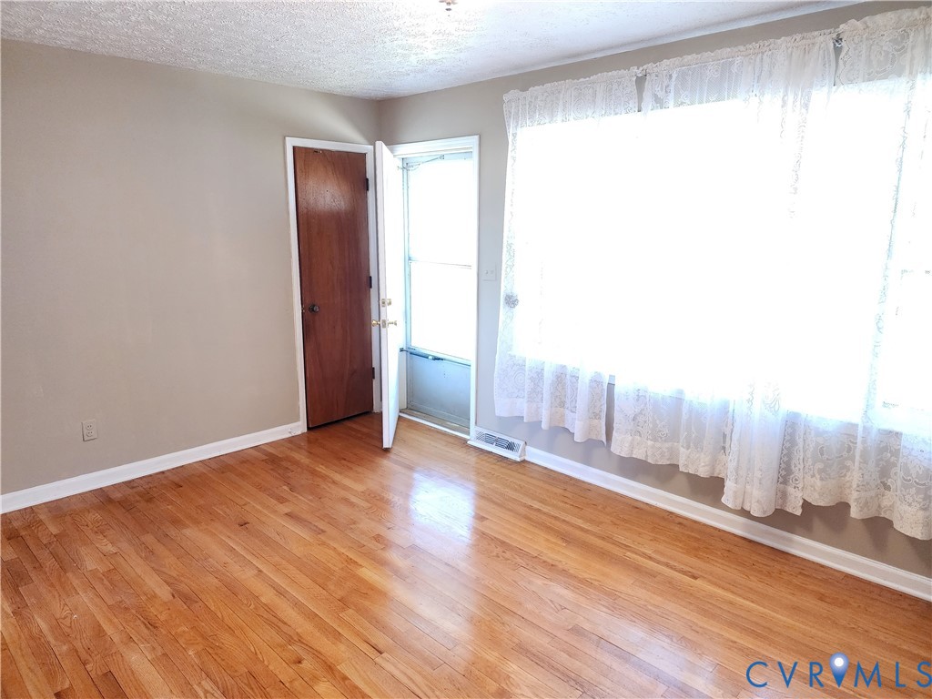 1071 Samuel Road Alton, VA 24520 - Photo 5 of 17