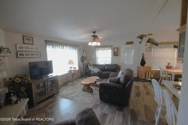 $750,000 | 10 Foothill Boulevard, Alpine, WY 83128