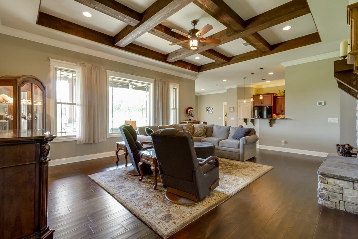 4680 Sango Road Clarksville, TN 37043 - Photo 8 of 29 a living room with furniture