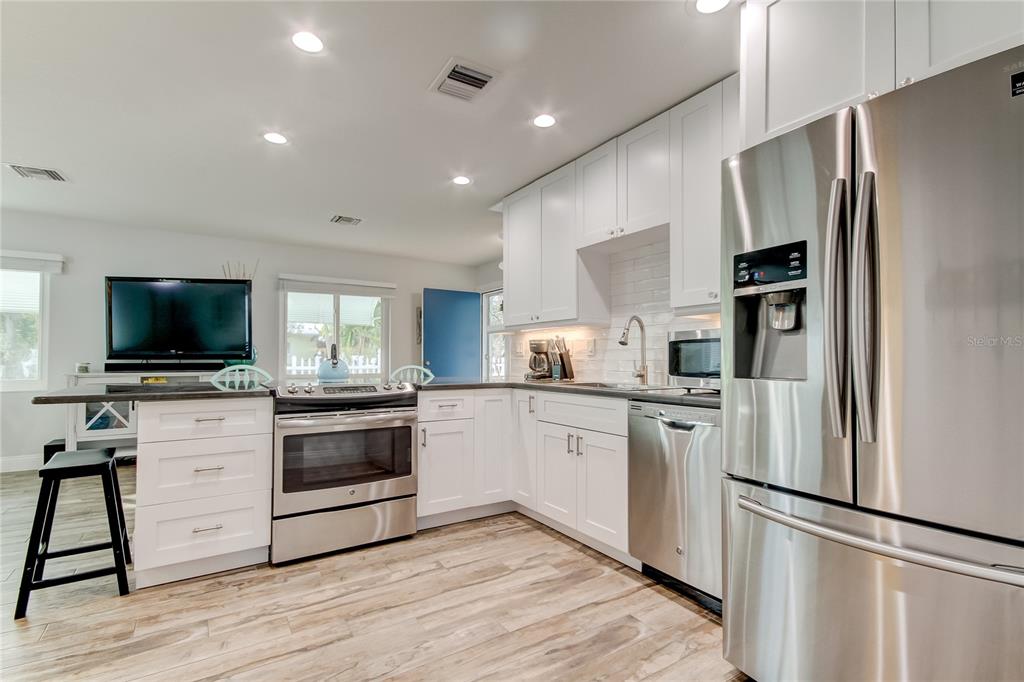 1907 2nd Street Indian Rocks Beach, FL 33785 - Photo 4 of 45
