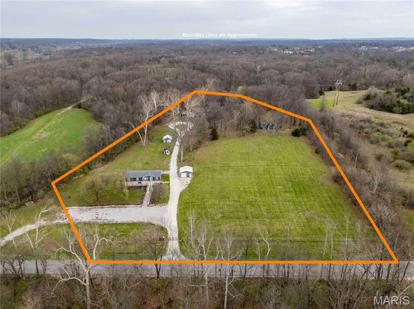 $309,900 | 161 Taylor School Road, Winfield, MO 63389