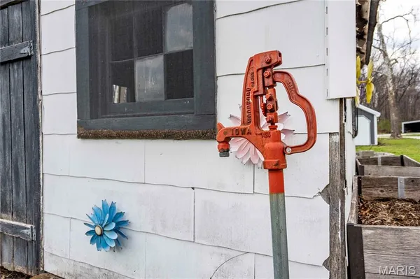 $309,900 | 161 Taylor School Road, Winfield, MO 63389