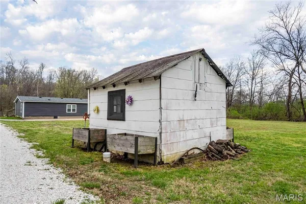 $309,900 | 161 Taylor School Road, Winfield, MO 63389