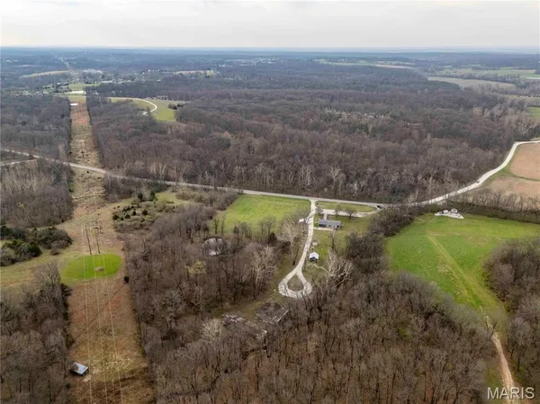 $309,900 | 161 Taylor School Road, Winfield, MO 63389