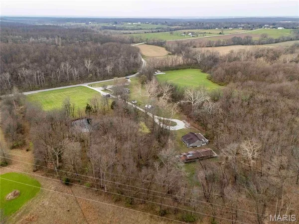 $309,900 | 161 Taylor School Road, Winfield, MO 63389