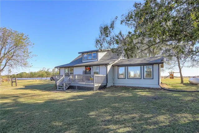 $357,400 | 8282 Highway 13, Higginsville, MO 64037