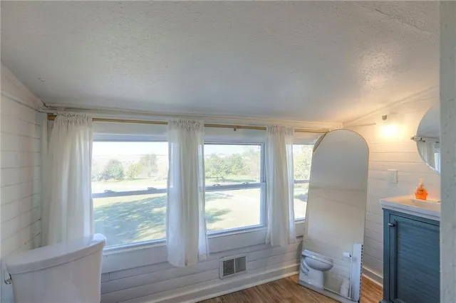 $357,400 | 8282 Highway 13, Higginsville, MO 64037