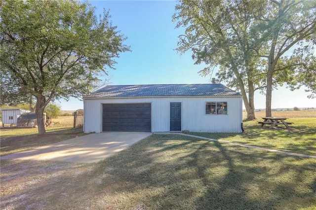 $357,400 | 8282 Highway 13, Higginsville, MO 64037