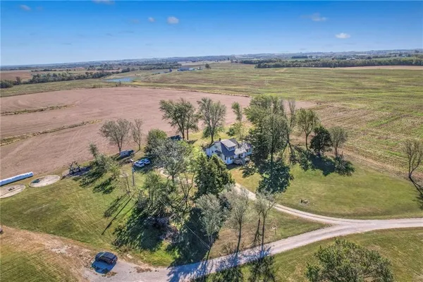 $349,900 | 8282 Highway 13, Higginsville, MO 64037