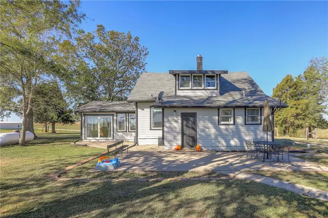 $357,400 | 8282 Highway 13, Higginsville, MO 64037