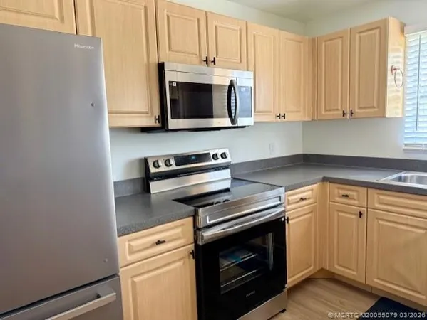 $159,900 | 2950 Southeast Ocean Boulevard, Unit 344, Stuart, FL 34996