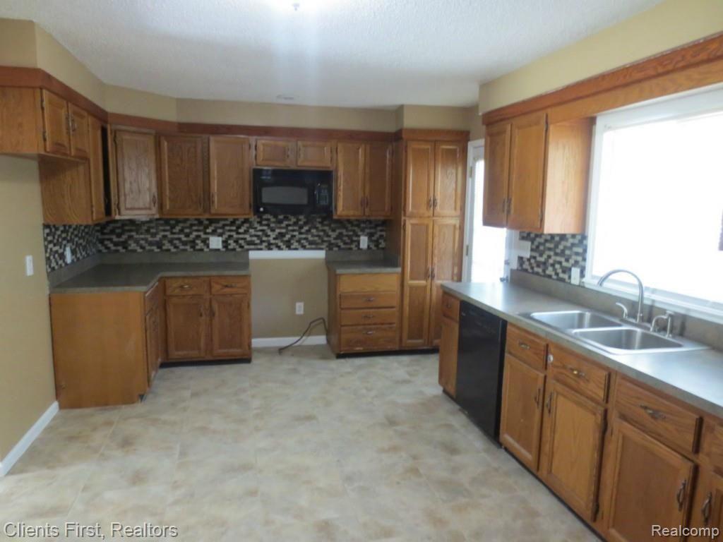 50080 Bog Road Belleville, MI 48111 - Photo 6 of 7 UPDATED KITCHEN BOG.jpg