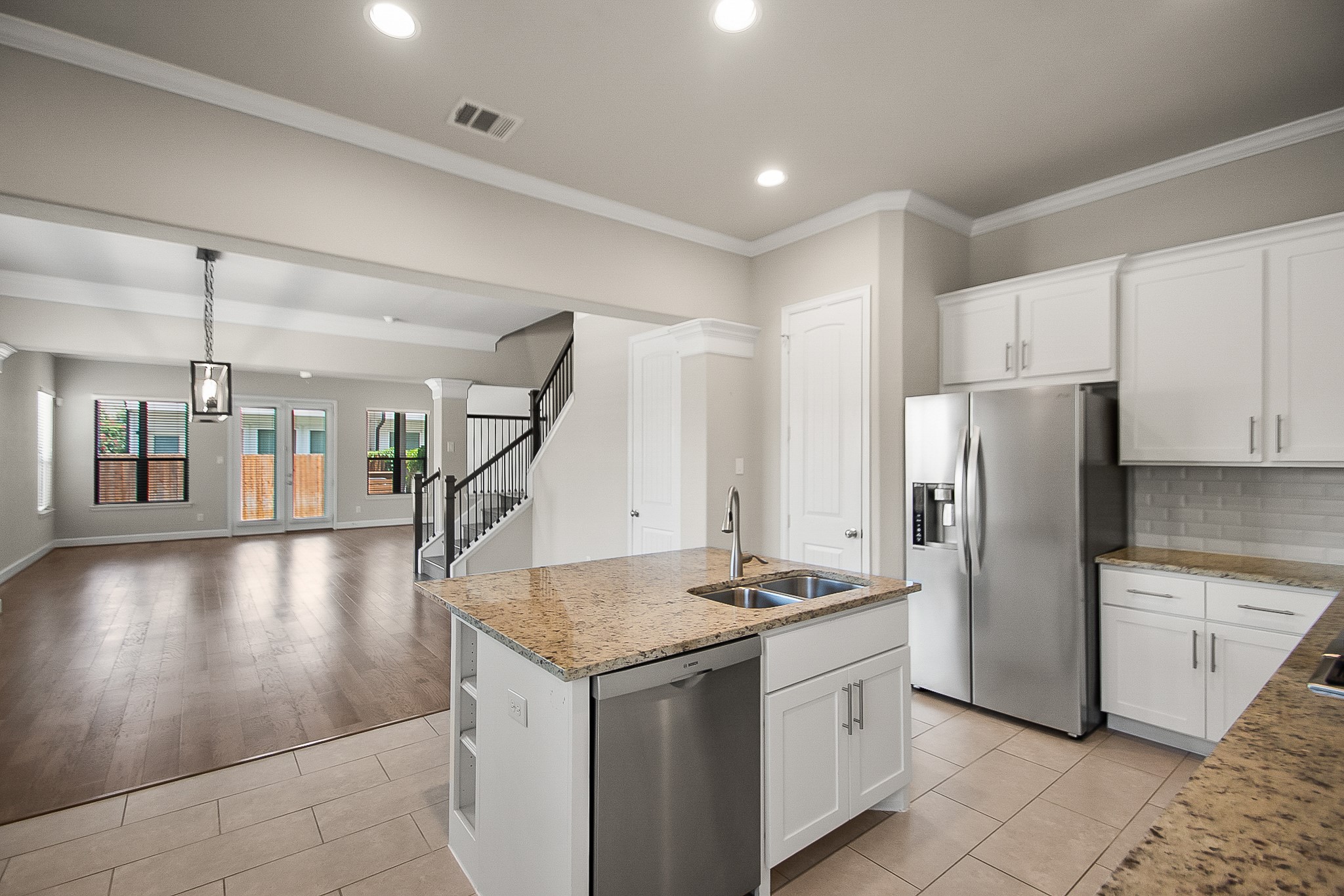 5328 Larkin Street Houston, TX 77007 - Photo 7 of 27 This open-concept layout enhances natural light and allows for effortless flow between indoor entertaining and outdoor living.