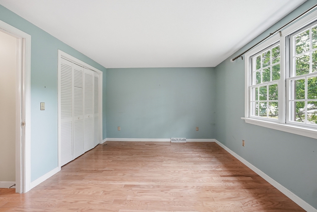45 Glendale Road Northampton, MA 01062 - Photo 24 of 34