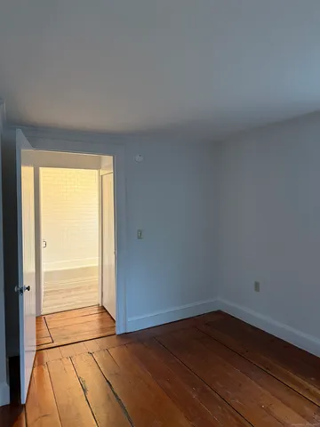 $1,595 | 259 Old Whitfield Street, Unit 1, Guilford, CT 06437